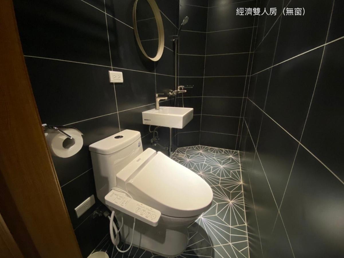 良文旅2館ryou Hotel Vintage - II Đài Nam Ngoại thất bức ảnh